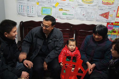 李克強(qiáng)九江調(diào)研:農(nóng)民工變市民要解決住房問題