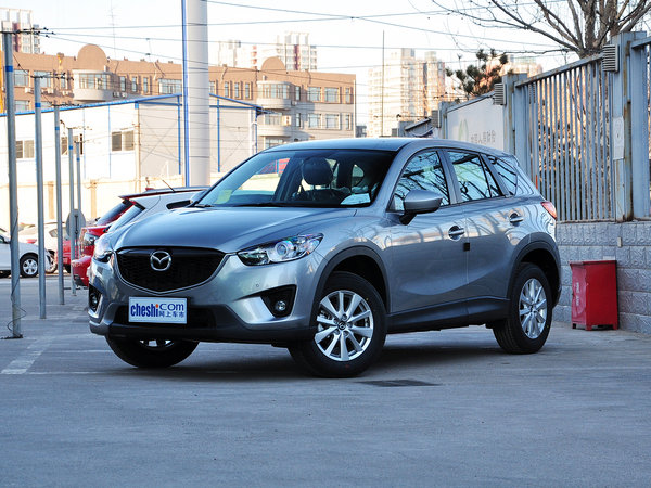 長(zhǎng)安馬自達(dá) 2.0L 自動(dòng) 車輛左前45度視角