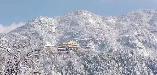 ���\�C����ӭ�����¡�������ʲô�ɫ�ģ�