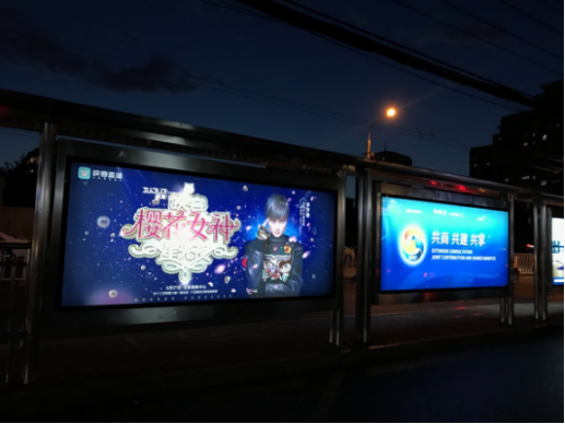 ӳ���x�ѻ�Ů�񣬰낀�ʘ�Ȧ������