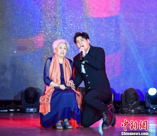 ��������������x����������ĸ��