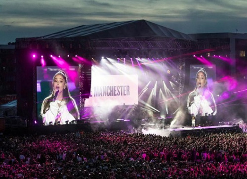 �ݳ��F�����DƬ��Դ��·͸��