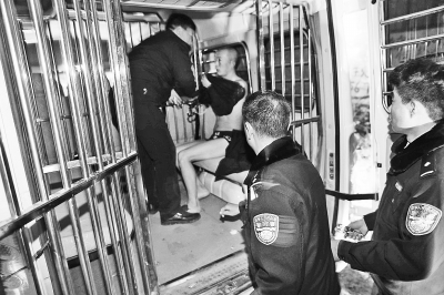 ����ه�����±��C ��ŭ��ɾ���զ�����T���M(j��n)����