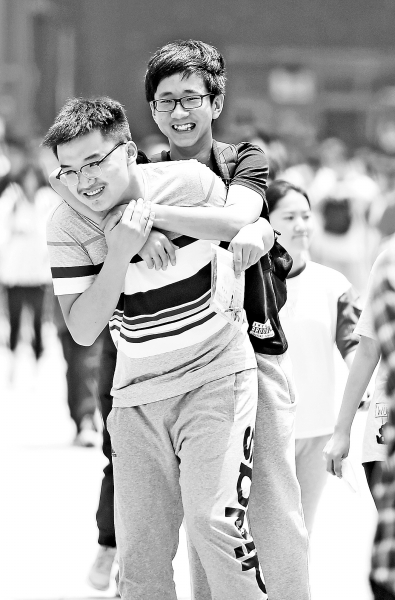 河南86萬考生為夢想而戰 防作弊用上各種武器