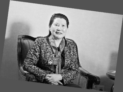 ���˹��￴��8λŮ��ȫ���˴�����ġ����c����