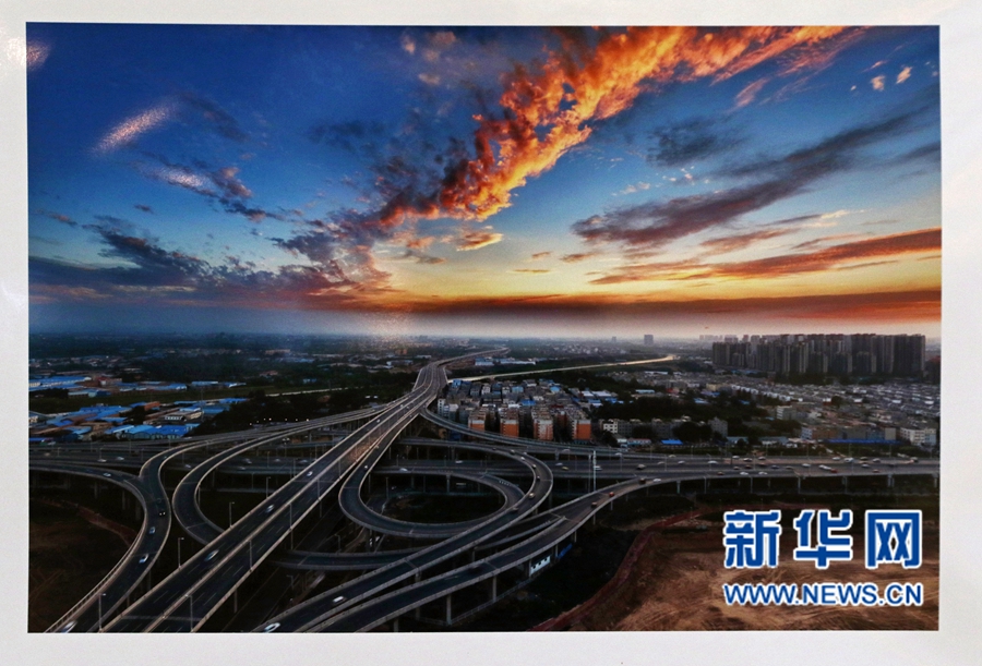 �����ׂ������L��zӰչ����.��.�L���_չ