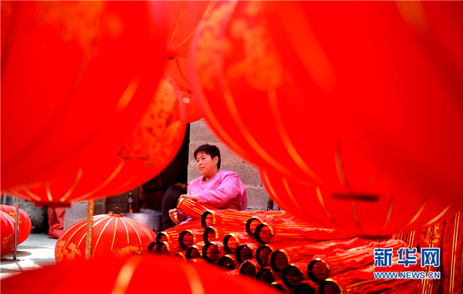 ��������:�s�ƌm��ӭ���c