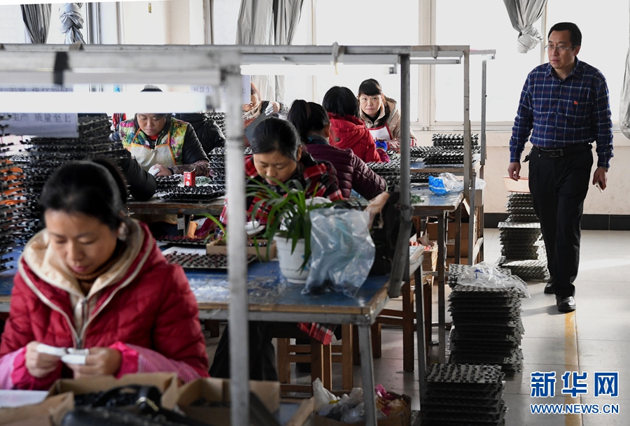 �����؋DŮ����ӼҾ͘I��ƽ�_