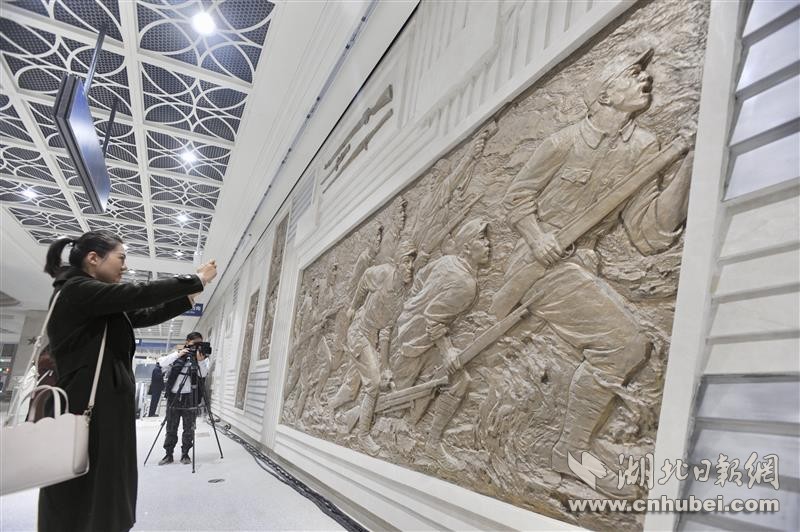 ��������9�c��ӛ�߁�����܉����ͨ8̖�����S��·վ�c��Ŀǰ�Ȳ��b�������M����ͨ�^�������ߵ�վ�d���������ĵ��¿��g׌����ǰһ����ӛ���ڬF������վ�ȵ�վ�d�������@ʾ��������܊����܊����Q��Ӣ�������������ǵĈD����ؓ؟ԓվ�OӋ�ĺ�����Ժ�Ļ��lչ���޹�˾�OӋ�M�ɆT�����B�������ϵĈD�����ǏĚvʷ�īI���Dӡ�^������ʮ�־��Еr�������D��8̖���S��·վ�������Ո�ӛ������ ҕ��WԬ���A �z