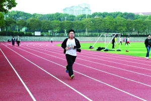 �����Ѫ�ɼ��� 95���W��ÿ���ܲو�10Ȧ