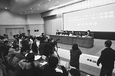 ���죬�������ɕ����׈����l(f��)�����۽������κ������O����