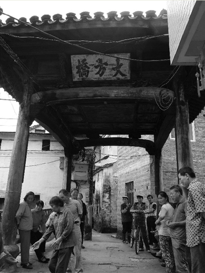 ���H����ȥ���@80�f�r�� 16�q��Ů���ƹ�ʾ����