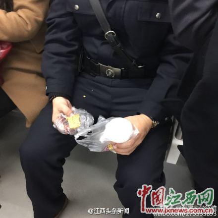乘客南昌地鐵吃包子遭曝光 茶葉蛋入禁帶食物名單