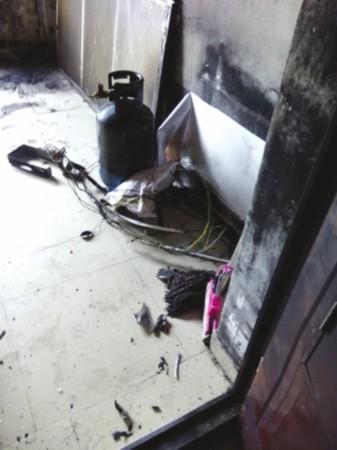 ����һ���������� 90��Ů��ͷQ���P늴��L���l