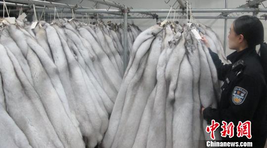 �����ƫ@һ���ش�Ƥ����˽����ֵ8.8�|Ԫ