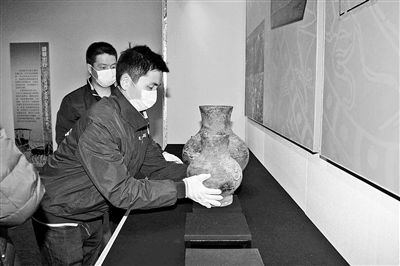 ����Ӎ����^����Ϣ�Դ��ĺ����Ĺ��������չ����3��2�����׶������^���_�����漆�����죬�׶������^�״���ʽ���J��չ�[�����O���حh�������˂����_�����Ĺ���˵��������ݣ����_�ǶΉm���ǧ����Ěvʷ��