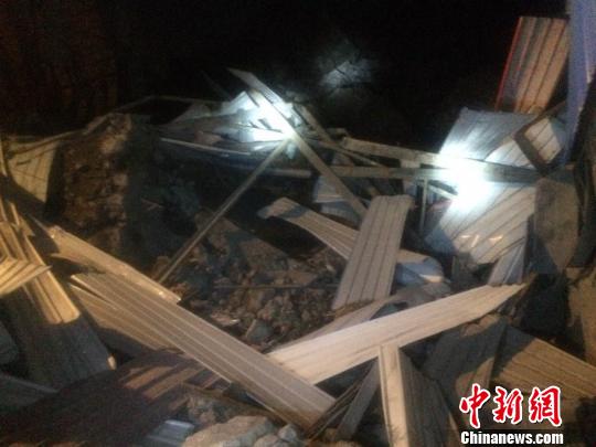 ������۰l��һ��ɽ�w�����¹���2��ʧ