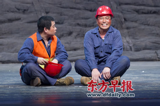 ����Ԓ���������x�����ڜ������˵�100���ݳ��������B��3�����|������ˇ�g��Ժ�݆T���S�񣨈D�ң������˹����x�@λ�����h���ˡ������ӛ�� �߄�ƽ �D